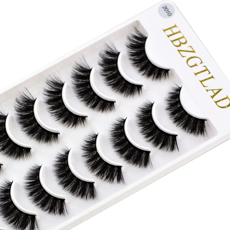 Glamour in a Blink: Ultimate Eyelash Kit for Stunning Eyes